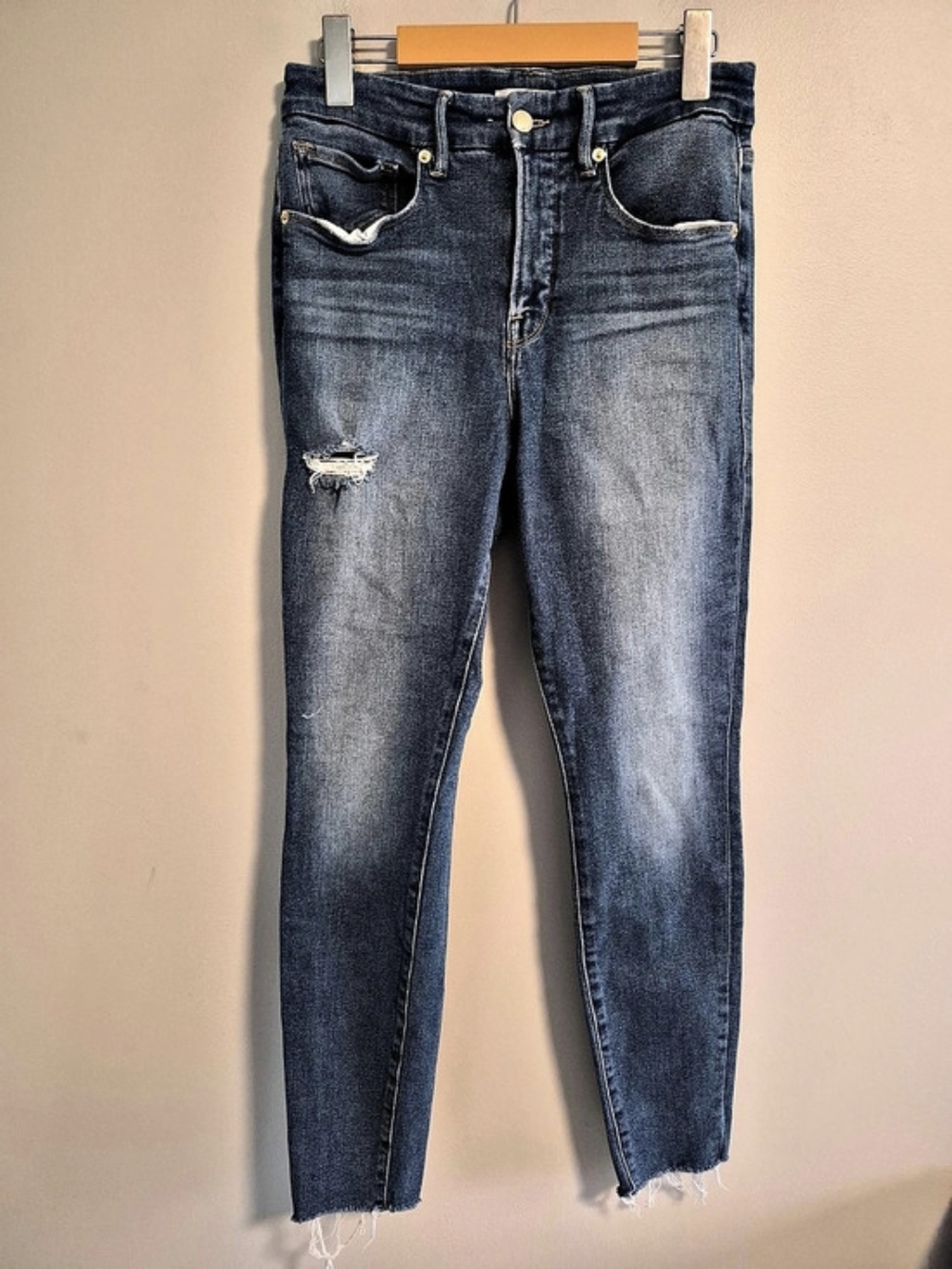 Good American 10 Medium Wash Raw Hem Skinny Jeans